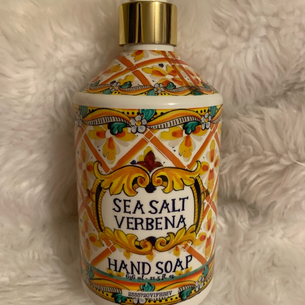 VILLA FLORA 21.5 Oz. Richly scented sea salt verbana hand soap  NIB